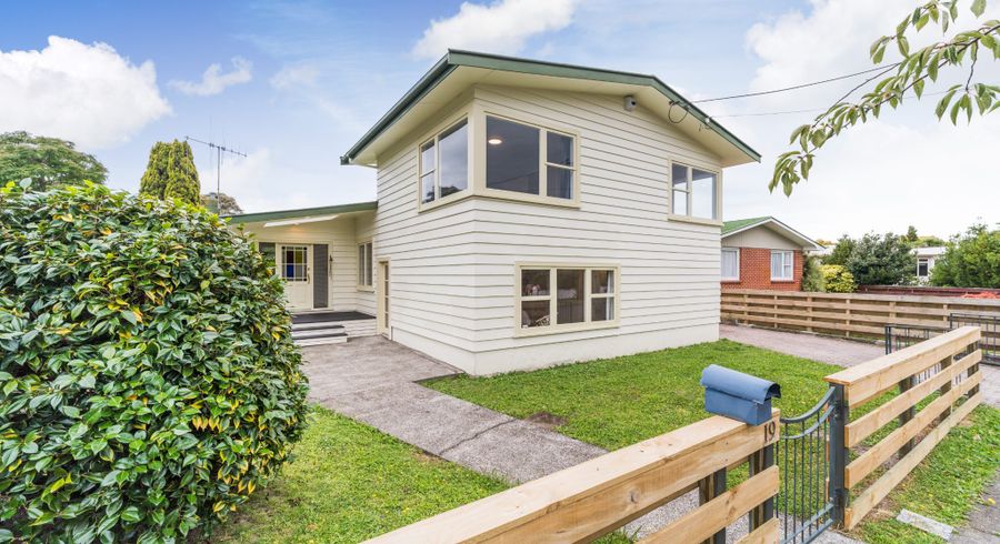  at 19 Buick Crescent, Awapuni, Palmerston North, Manawatu / Whanganui