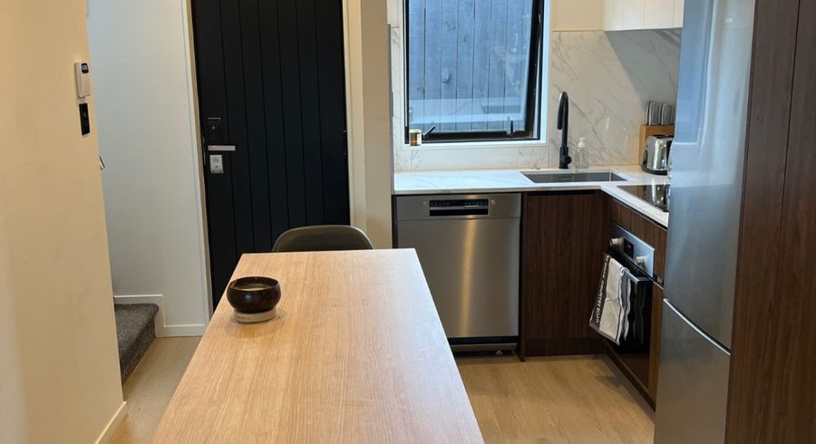  at 5/72 Tiraumea Drive, Pakuranga, Manukau City, Auckland