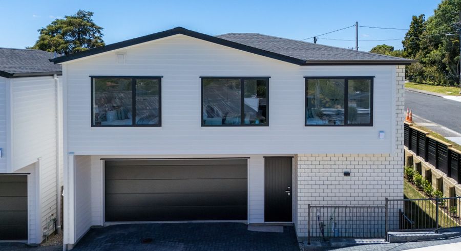  at 21A Barron Drive, Green Bay, Waitakere City, Auckland