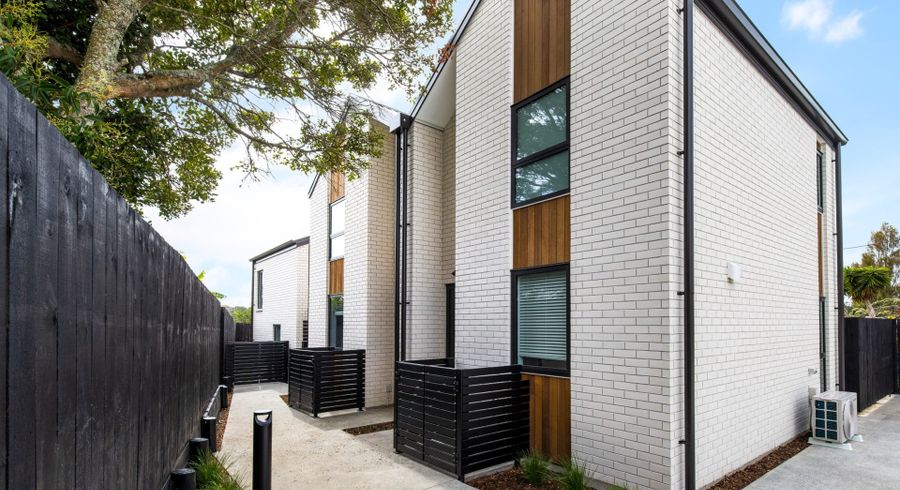  at 22 Lancaster Road, Beach Haven, North Shore City, Auckland