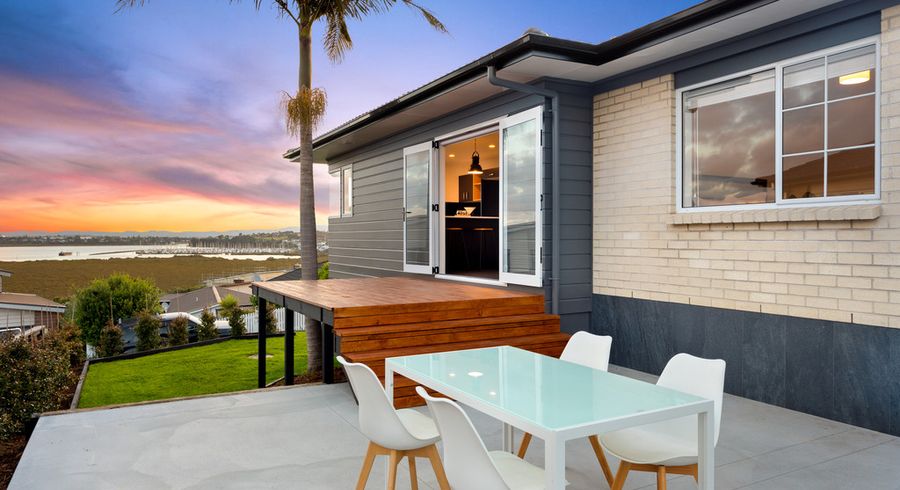  at 2/12 Bannings Way, Hobsonville, Auckland