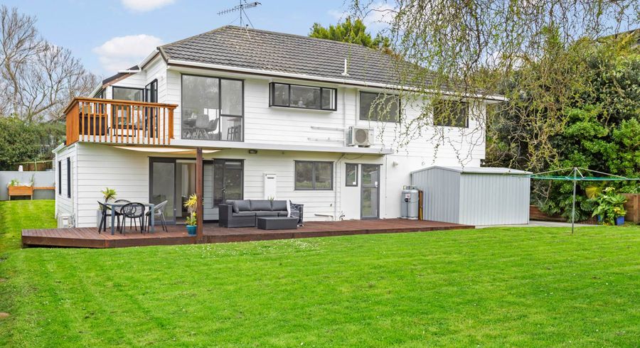  at 2/144 Exmouth Road, Northcote, Auckland