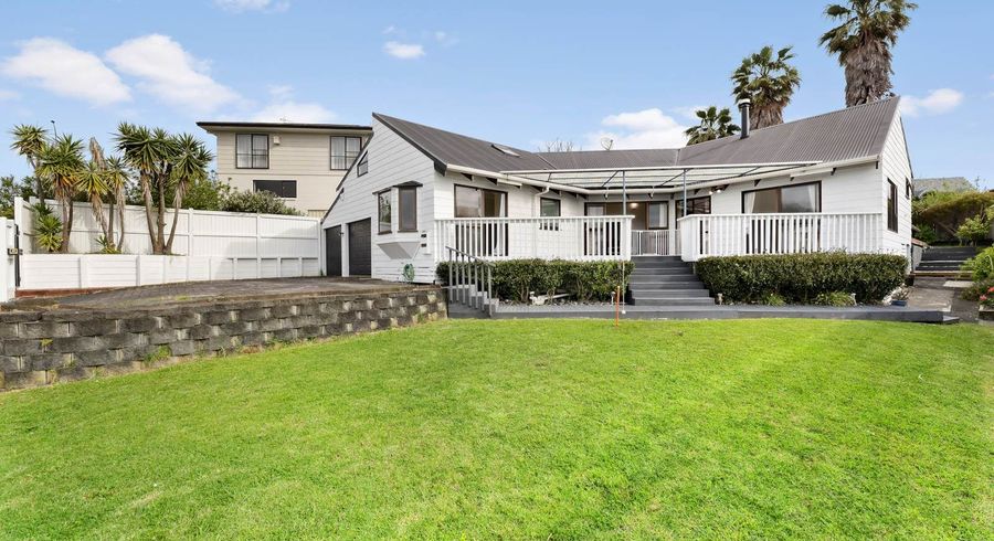  at 4 Raphael Place, West Harbour, Waitakere City, Auckland