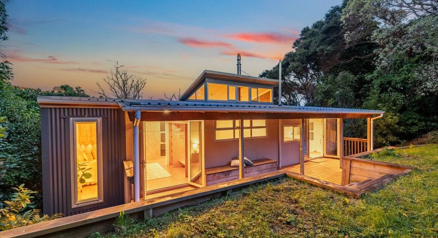  at 100 Motuhara Road, Plimmerton, Porirua, Wellington
