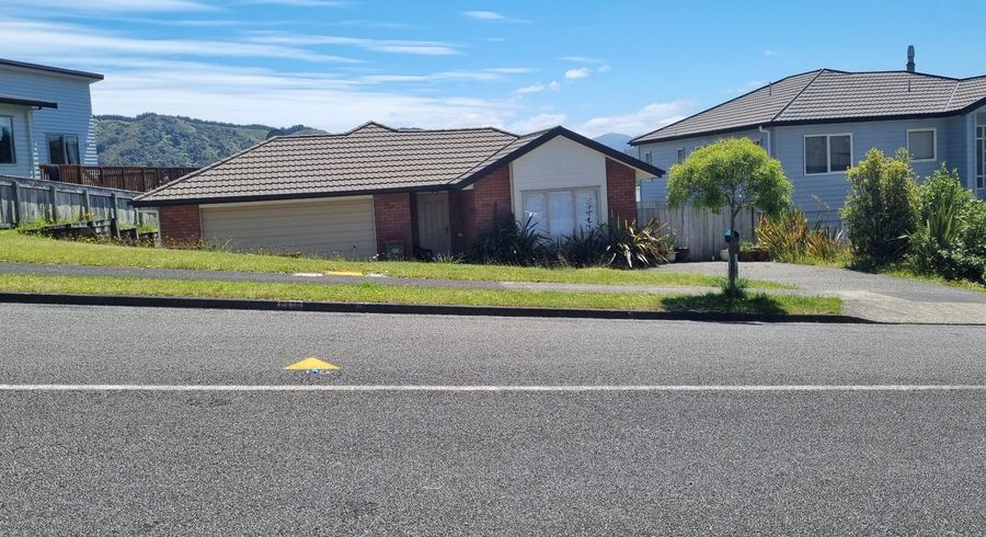  at 35 King Charles Drive, Kingsley Heights, Upper Hutt