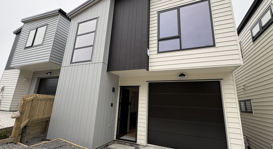  at C&D/129 Oaktree Ave, Browns Bay, North Shore City, Auckland