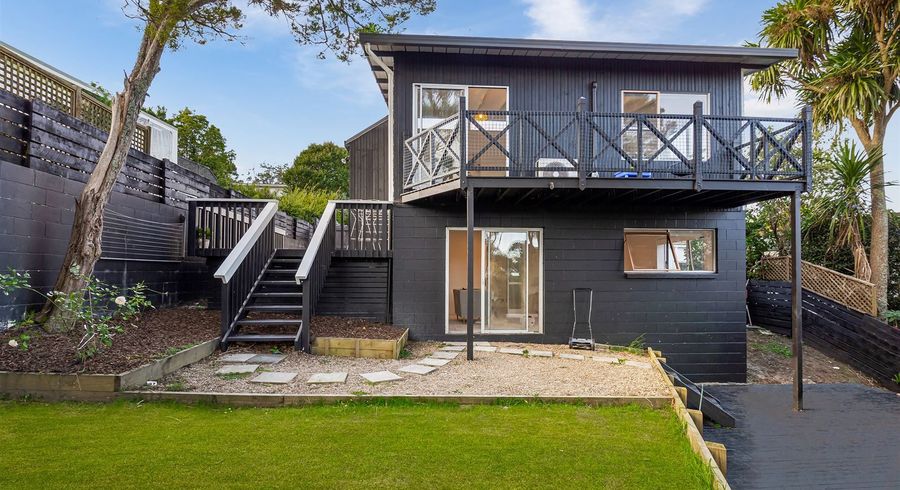  at 1/47 Girrahween Drive, Totara Vale, Auckland