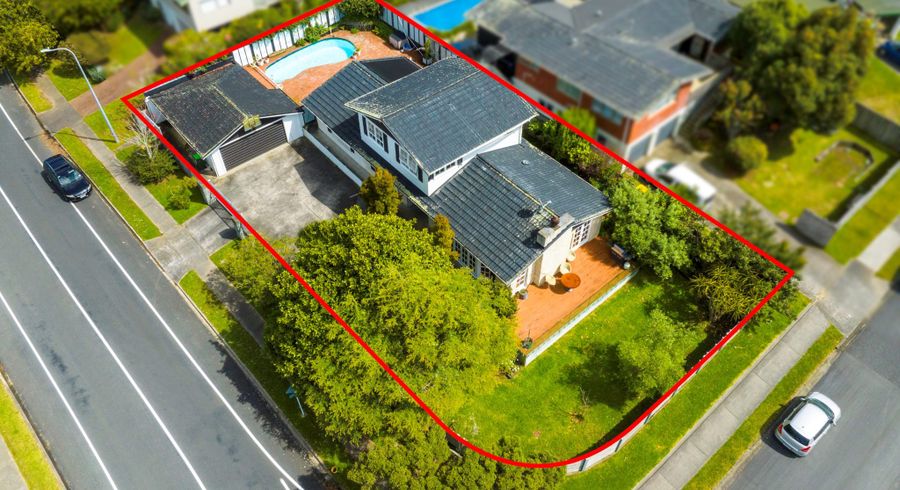  at 2 King Richard Place, Browns Bay, North Shore City, Auckland