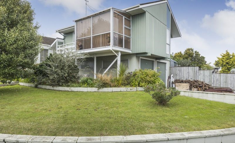  at 2 Paradise Place, Milson, Palmerston North