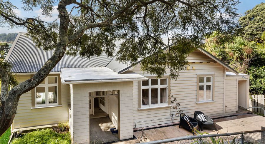  at 122 Te Anau Road, Hataitai, Wellington, Wellington