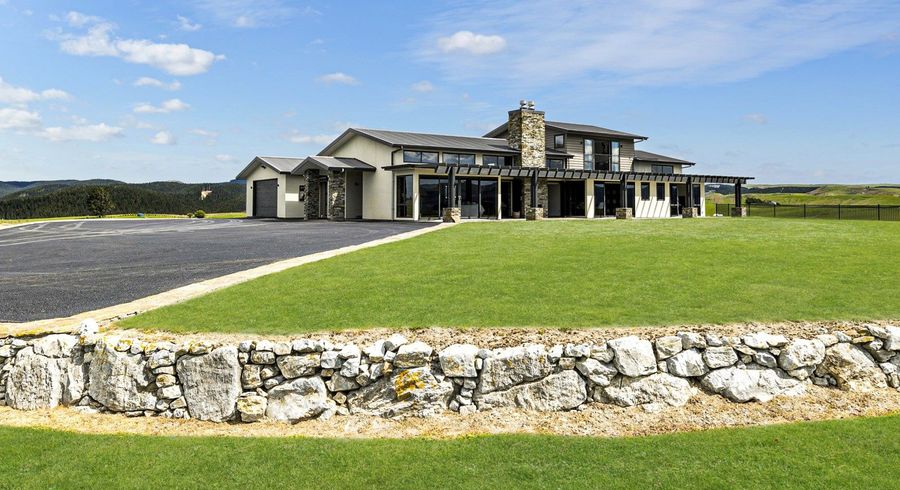  at 220 Taieri Peak Road, Meadowbank, Palmerston