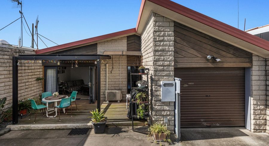  at 4/14 James Street, Whakatane