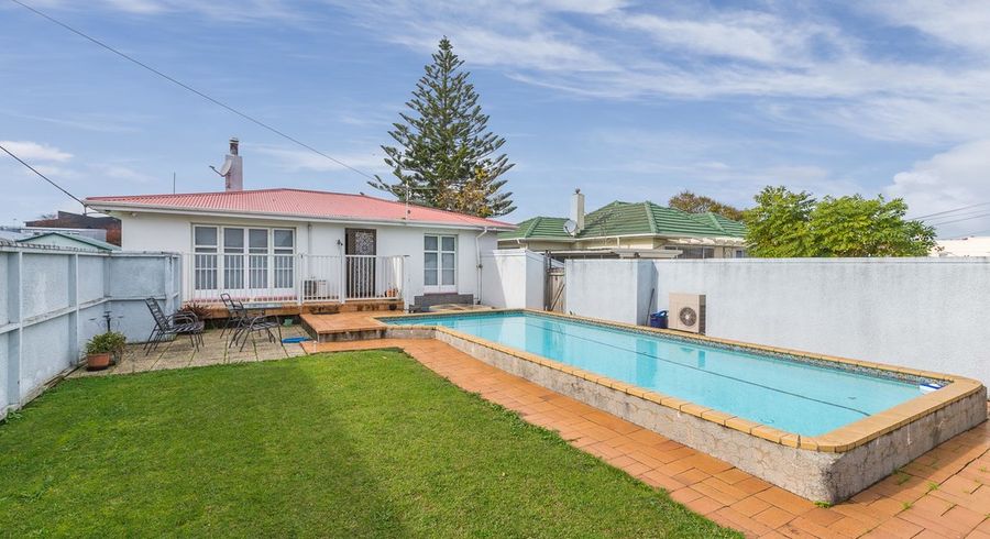  at 21 Peachgrove Road, Te Atatu Peninsula, Auckland