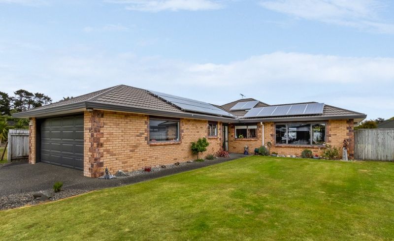  at 4 Kennedy Place, Waikanae Beach, Waikanae