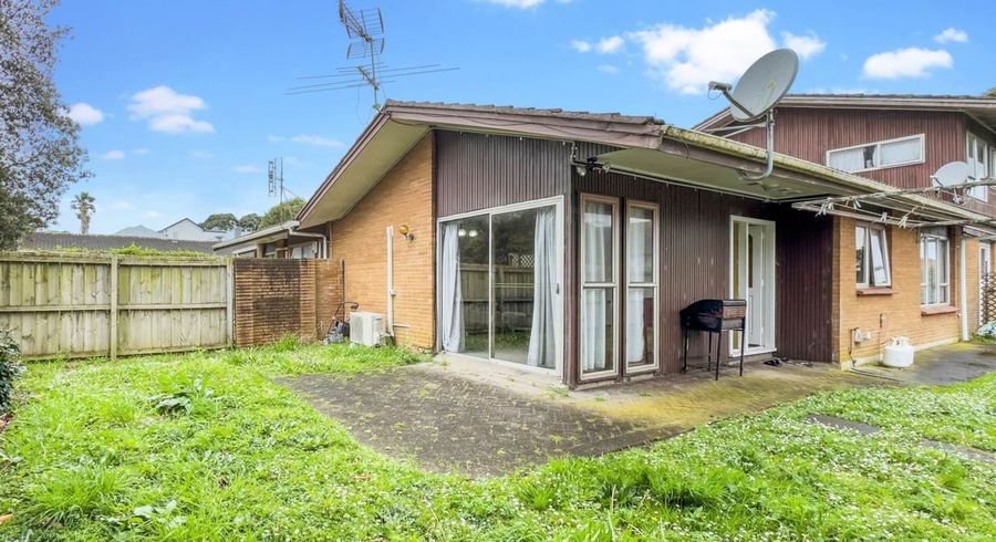  at 2/108 East Tamaki Road, Papatoetoe, Auckland