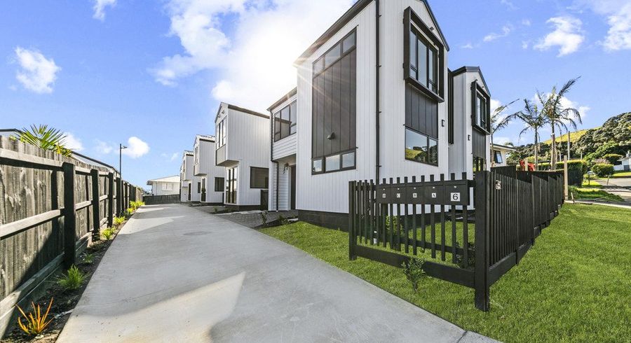  at 1&4/6 Pikitea Road, Mangere Bridge, Manukau City, Auckland