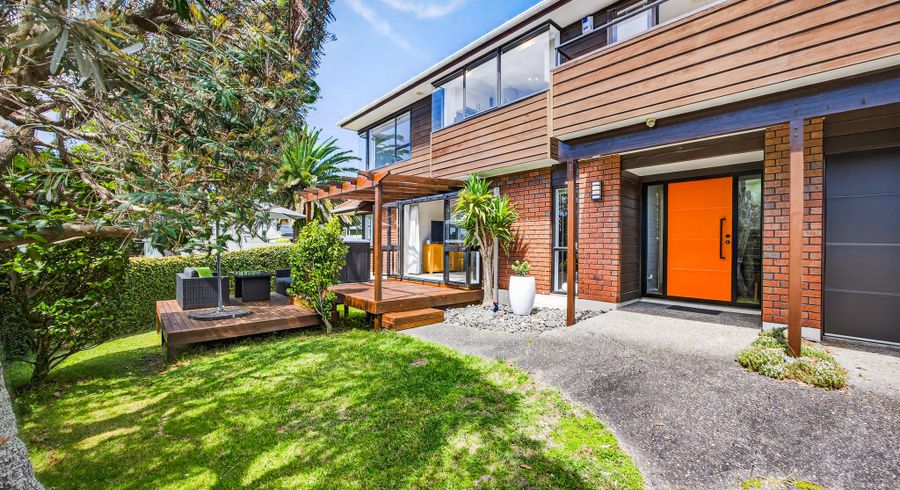 at 2/11 Hauraki Road, Hauraki, North Shore City, Auckland