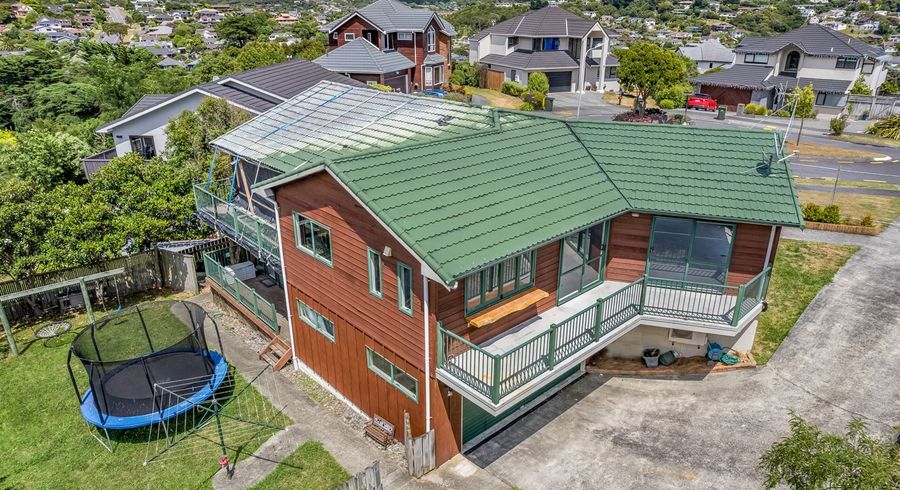  at 21 Molyneux Close, Whitby, Porirua