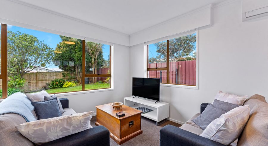  at 1/10 Statesman Street, Henderson, Waitakere City, Auckland