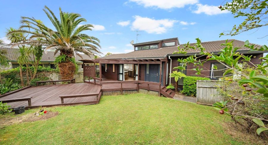  at 1/109 Sunset Road, Totara Vale, Auckland