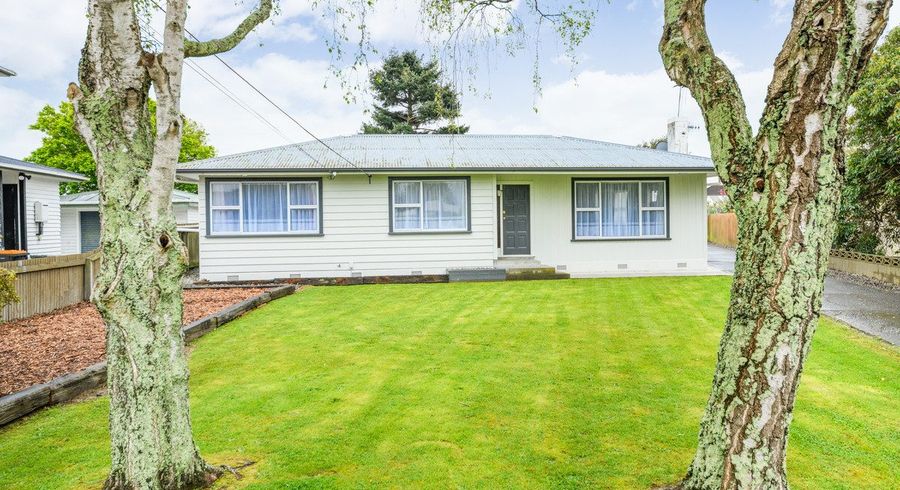  at 12 Sinclair Avenue, Highbury, Palmerston North