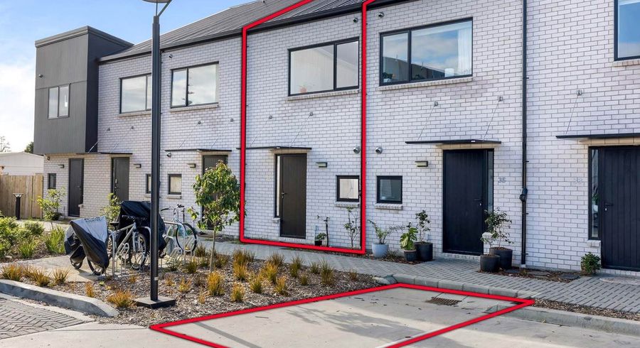  at 37 Ivy Nola Way, Henderson, Waitakere City, Auckland