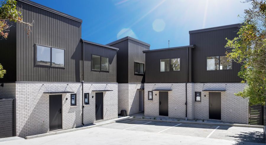  at 96 Bluebird Crescent, Unsworth Heights, North Shore City, Auckland