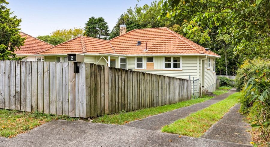  at 5 Glenpark Avenue, Westown, New Plymouth, Taranaki