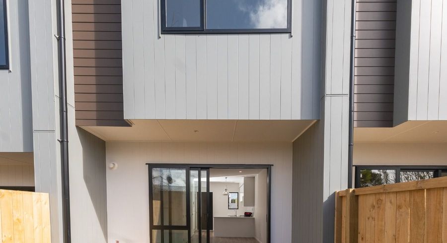  at 30/241 Don Buck Road, Massey, Waitakere City, Auckland