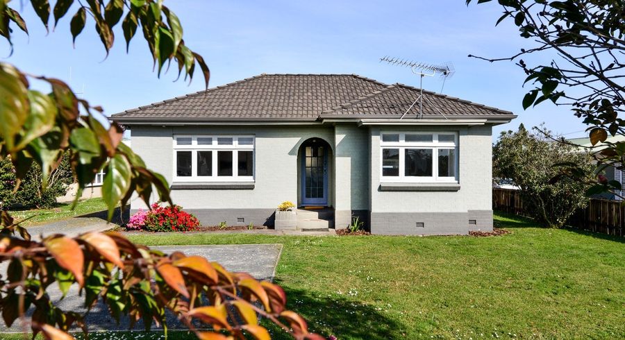  at 74 Te Aroha Street, Hamilton East, Hamilton
