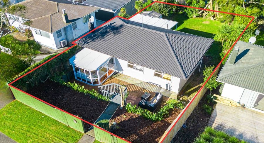  at 35 Compton Street, Hillcrest, North Shore City, Auckland