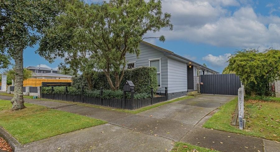  at 20 Motuoapa Pl, Kelvin Grove, Palmerston North, Manawatu / Whanganui