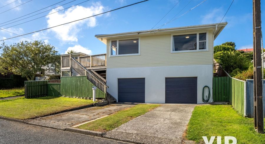  at 22 Longcroft Terrace, Newlands, Wellington