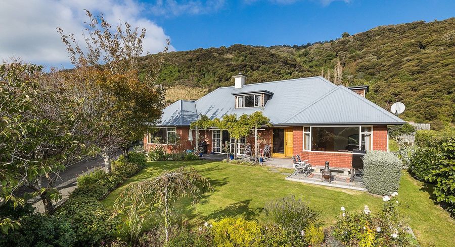  at 16 Ribbonwood Close, Normanby, Dunedin