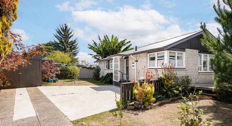  at 4 Magee Place, Chartwell, Hamilton