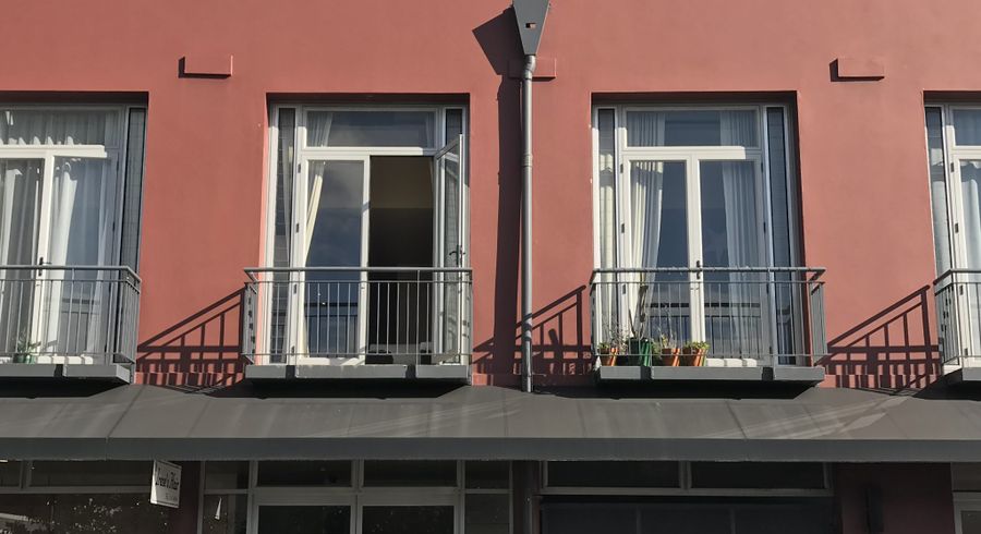  at 2/6 Kingdon St, Newmarket, Auckland City, Auckland