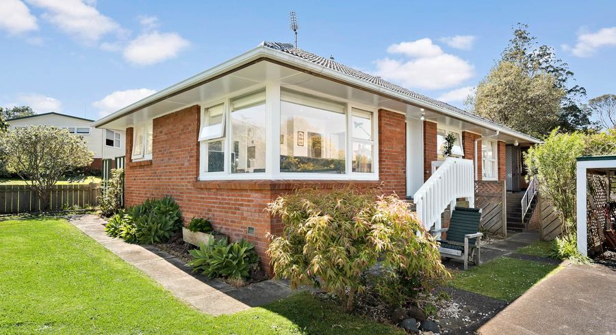  at 1/24 Dudding Avenue, Northcote, Auckland