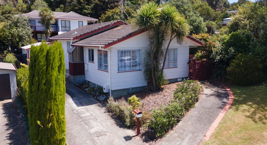  at 11 Staithes Drive North, Whitby, Porirua