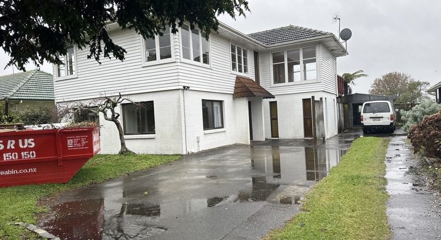  at 13 Moor Ave, Te Atatu Peninsula, Waitakere City, Auckland