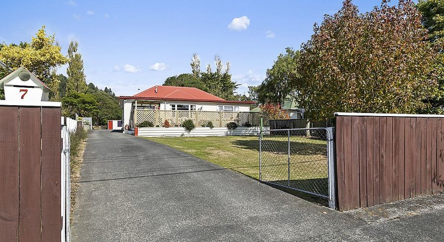  at 7 Gibbs Crescent, Wainuiomata, Lower Hutt