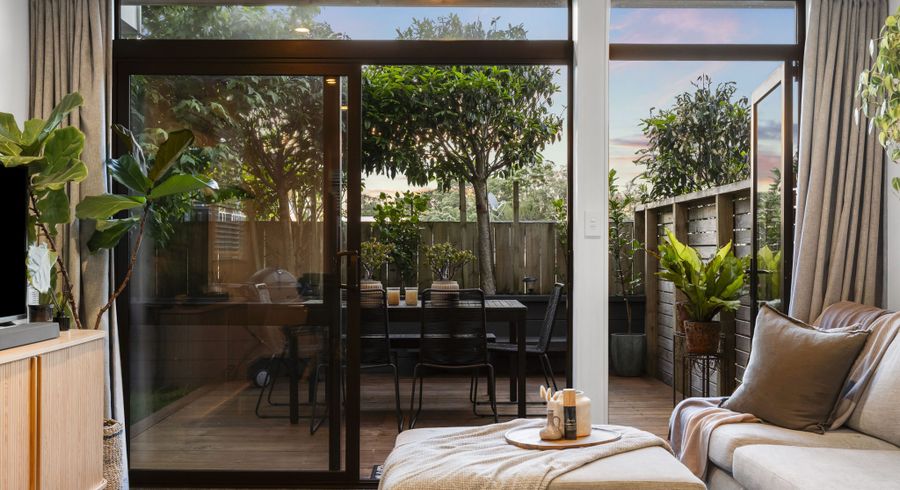  at 12/15 Chivalry Road, Glenfield, North Shore City, Auckland