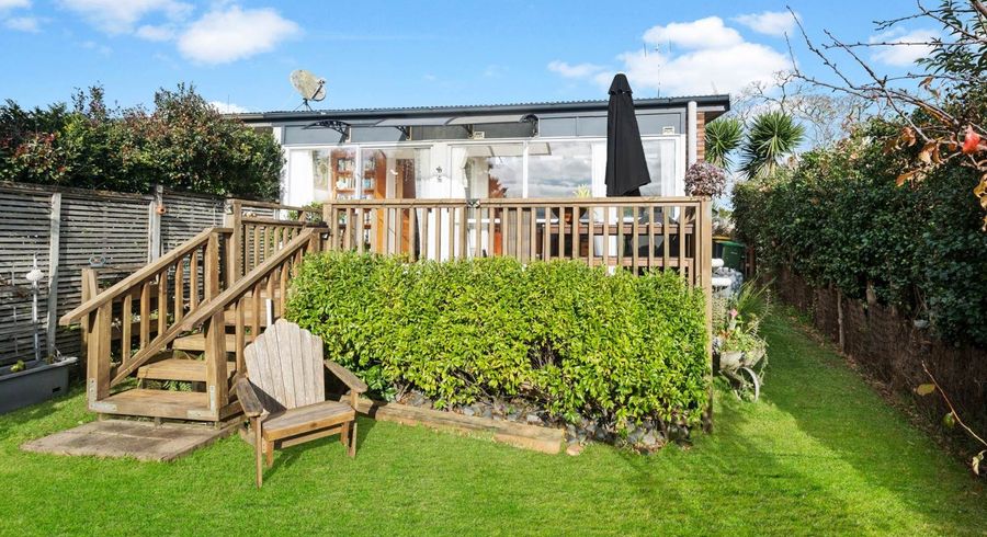  at 1/289 Glenfield Road, Glenfield, Auckland