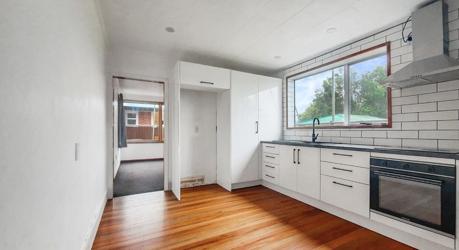  at 4 Oakdale Street, Avonhead, Christchurch City, Canterbury