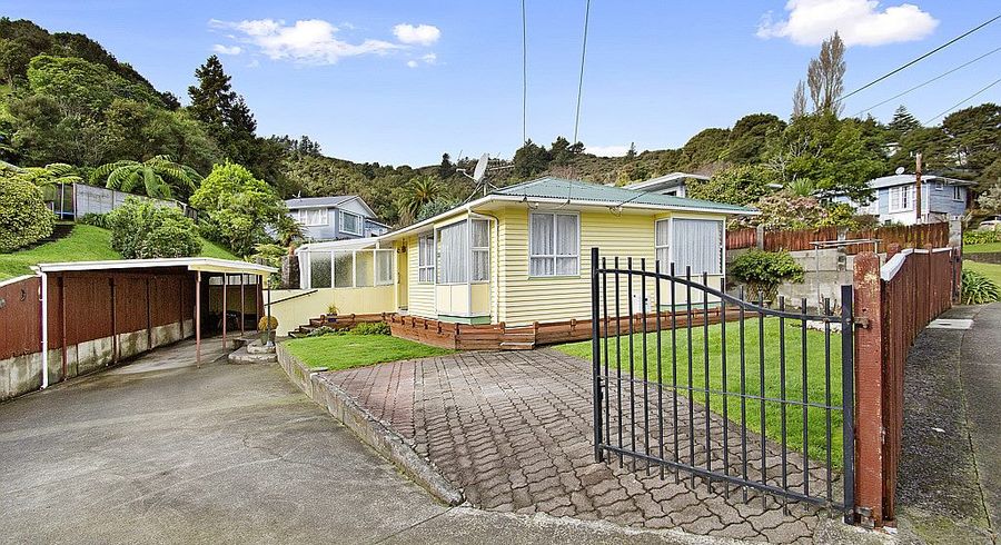  at 81 Thomas Street, Stokes Valley, Lower Hutt