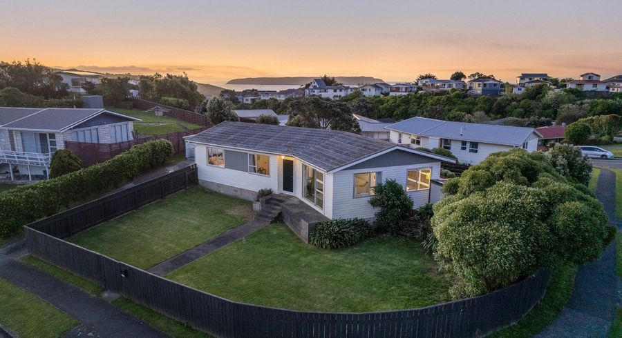  at 2 Pennant Grove, Titahi Bay, Porirua