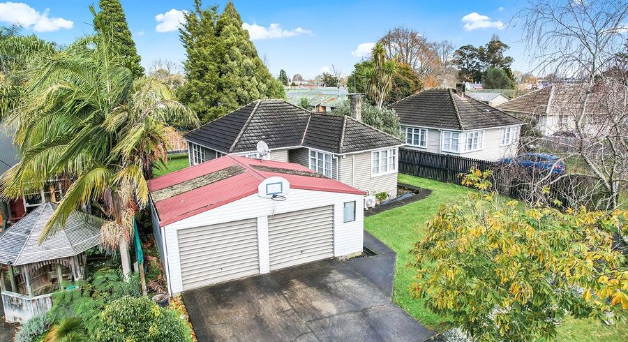  at 6 Watts Crescent, Hamilton East, Hamilton