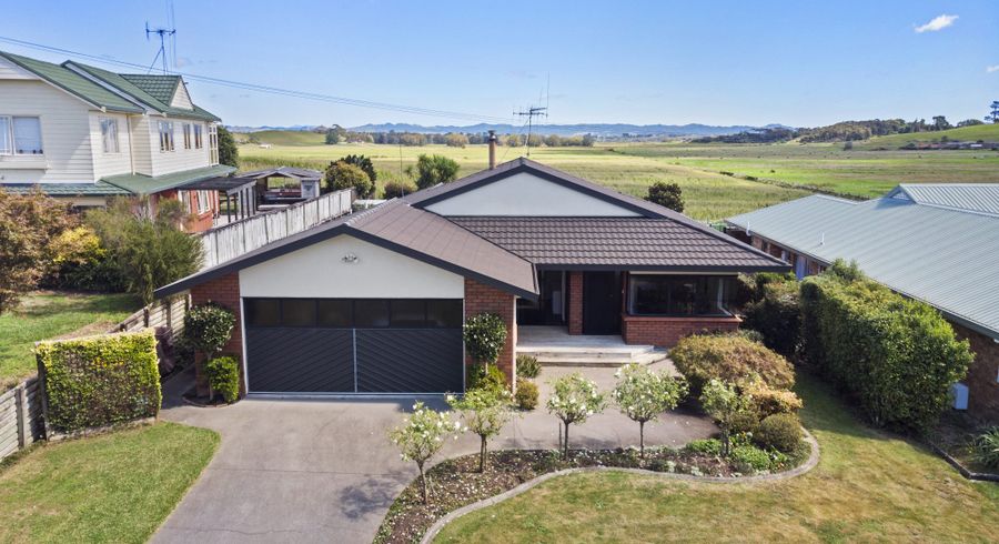  at 17 Sunny Dale, Western Heights, Hamilton