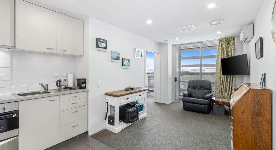  at 606/17 Amersham Way, Manukau, Manukau City, Auckland