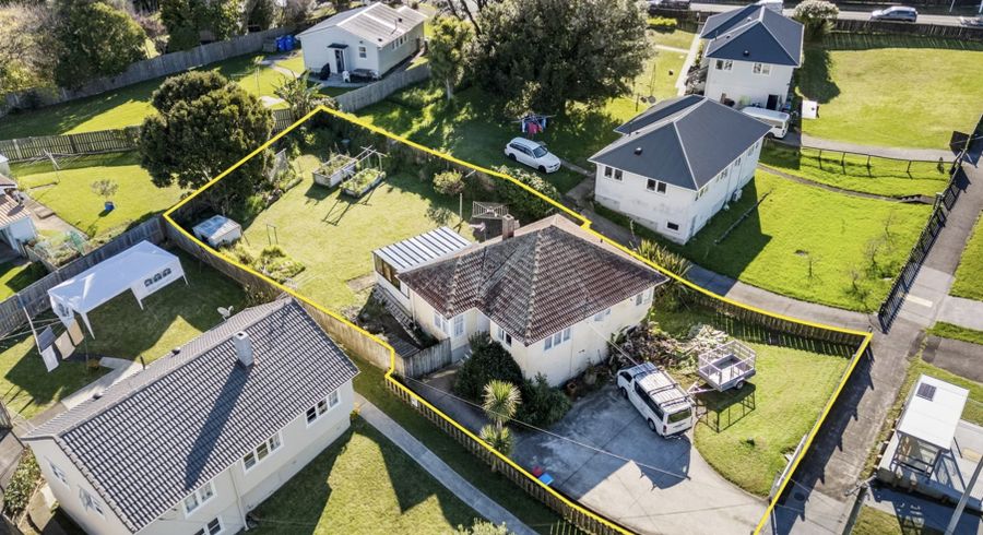 at 19 Taniwha Street, Wai o Taiki Bay, Auckland