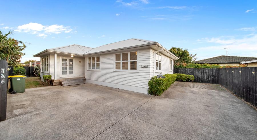  at 42C Vine Street, Mangere East, Manukau City, Auckland